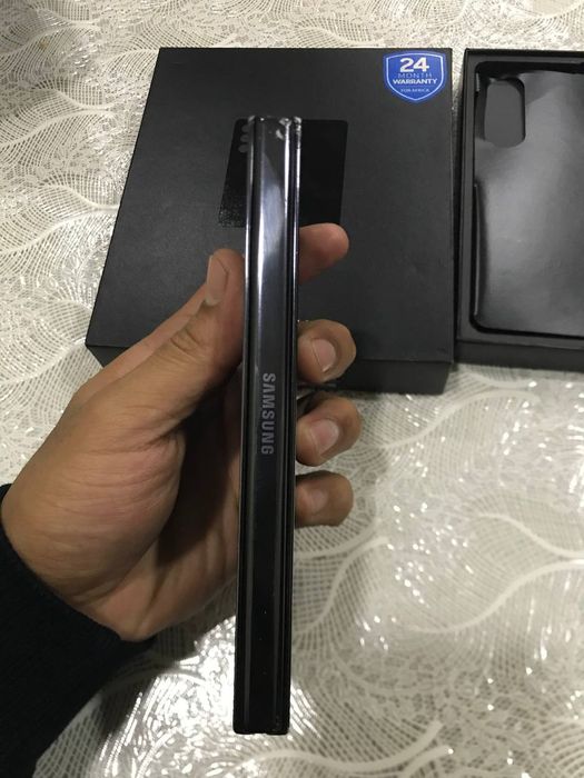 Samsung galaxy Fold 5 12/256gb