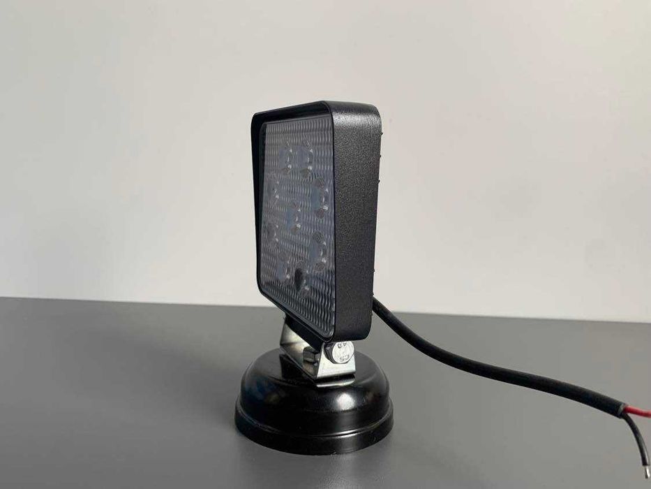 Proiector auto LED 27W patrat, radiator subtire 25mm