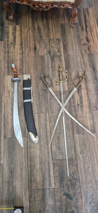 Lot sabii vechi panoplie