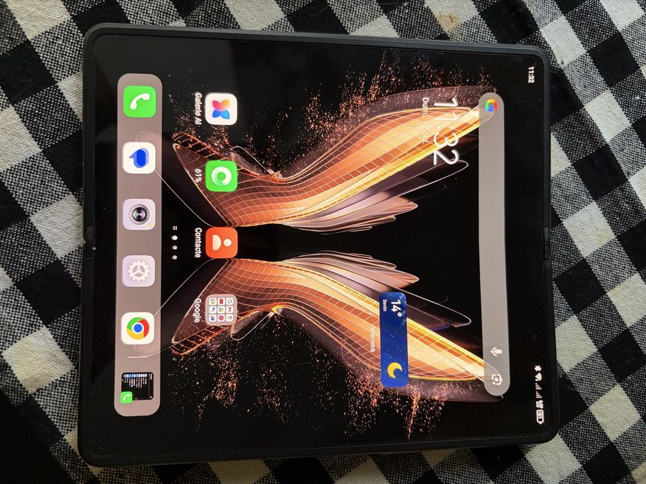 Tecno Phantom V Fold