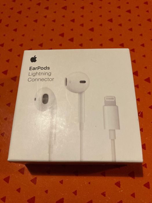 Оригинални EarPods слушалки Неизползвани !!!
