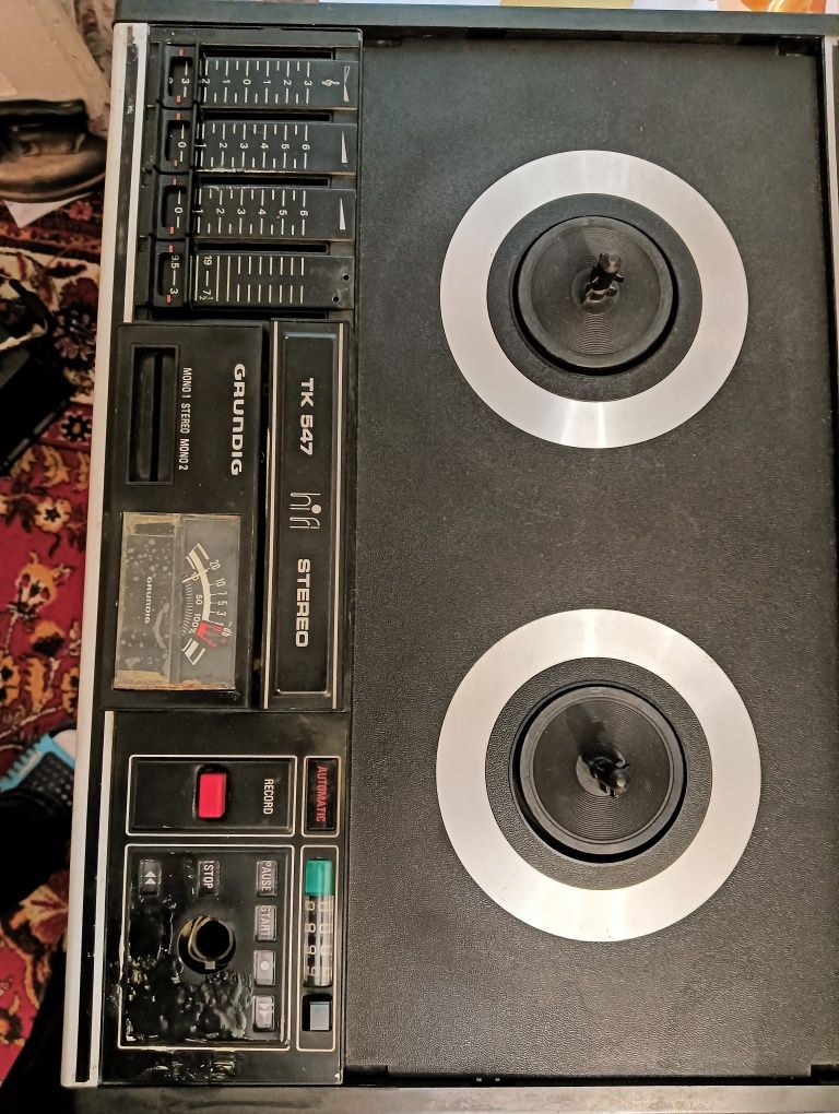 Magnetofon Grundig 745 stereo hi fi