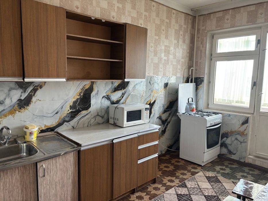 Tinchlik metro yaqinida kvartira