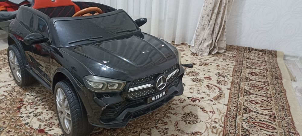 Электромобиль на пульте управления