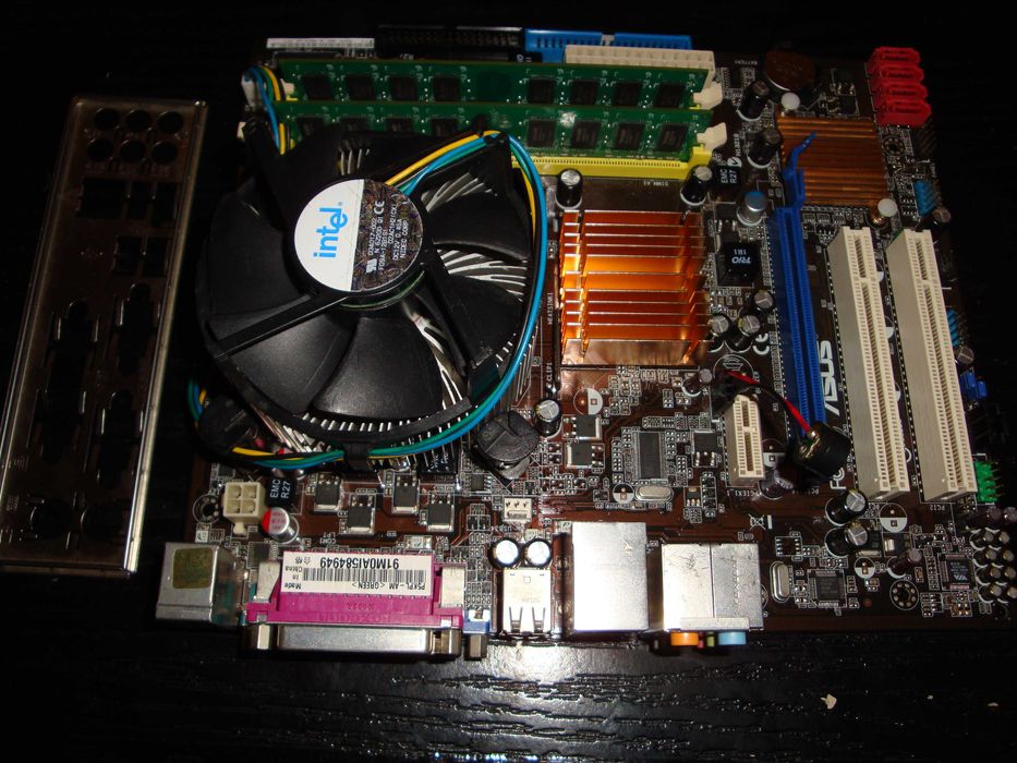 kit PC Asus P5KPL-AM Core 2 duo E7200 2.53Ghz FSB 1066 4GB Ram DDR2