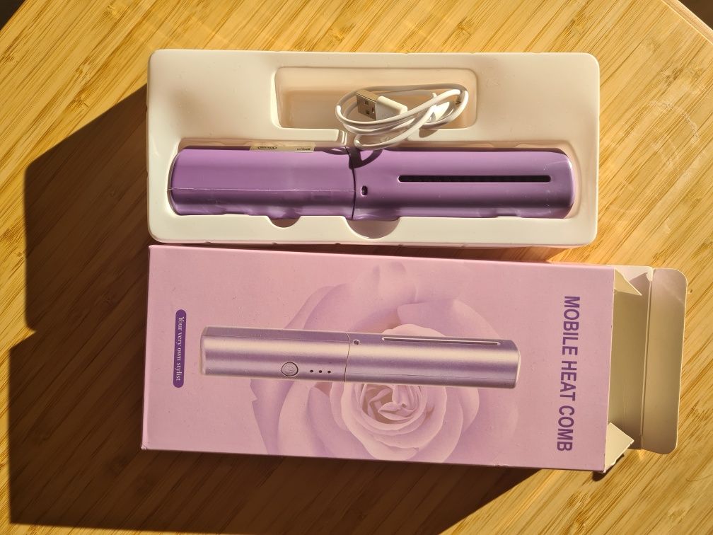 Преносима електрическа четка за коса с USB