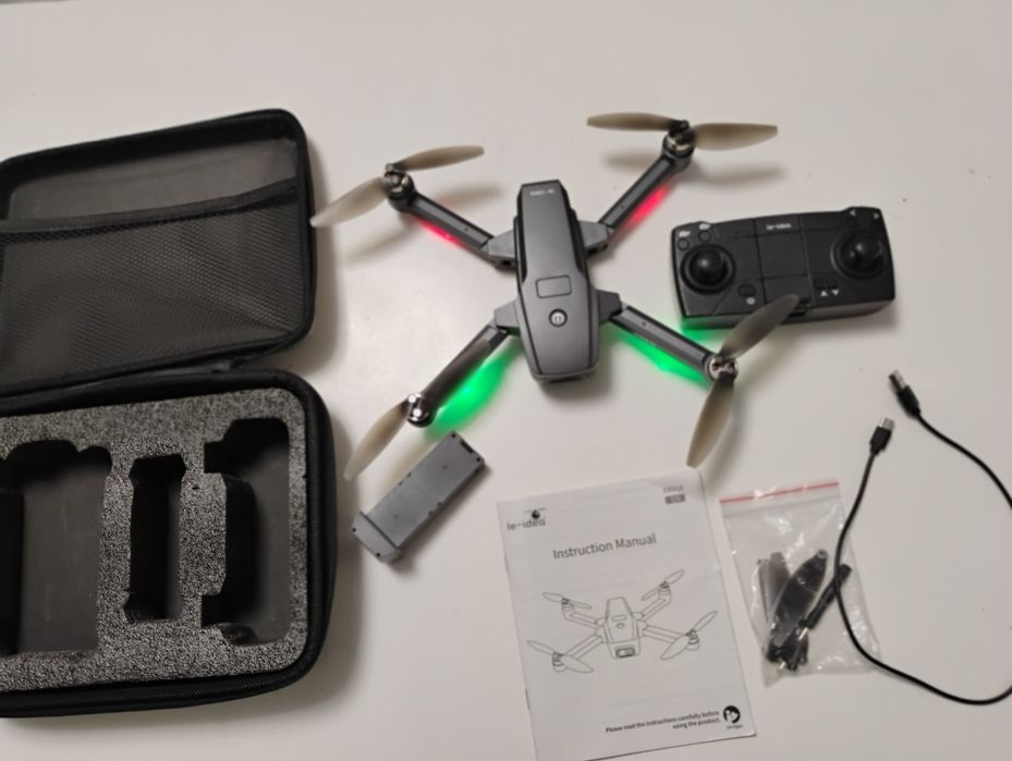 Vând drona iDea 16,2 baterii