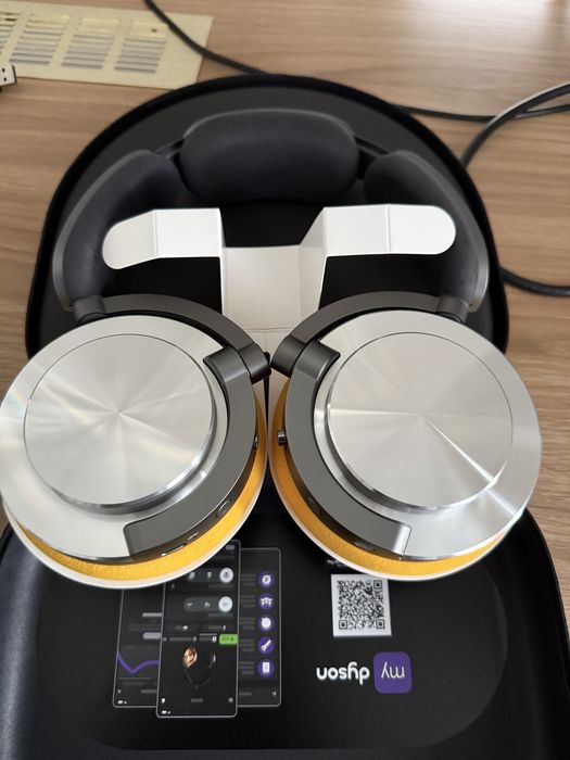 Новые наушники Dyson
