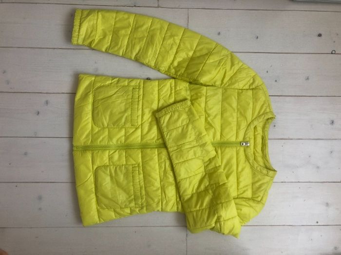 Яке united colors of benetton /Бенетон жесток цвят