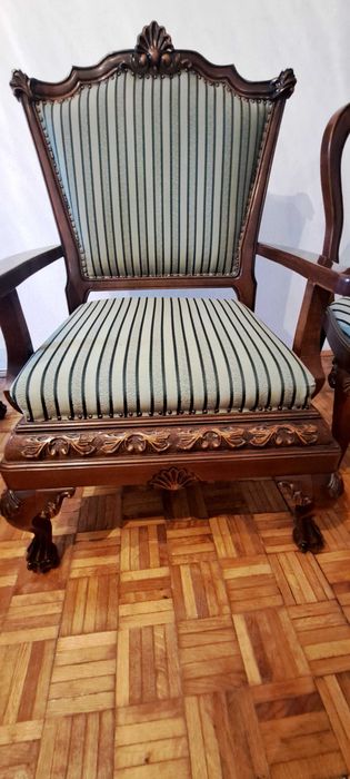 Mobilier clasic din mahon/nuc, masiv, sculptat manual