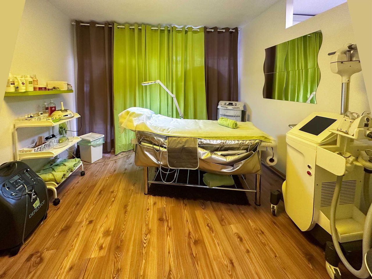 Дава се под наем  в София, Хладилника -  кв.м за 1122 € - Снимка #2