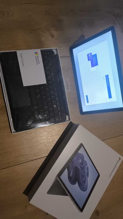 Surface Go 3 + tastatura (foarte putin utilizat)