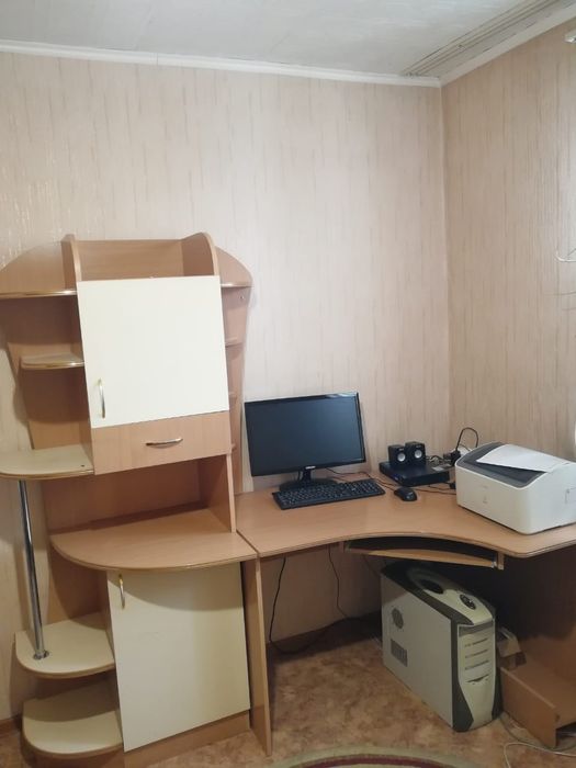 Стол компьютерный + шкаф книжный