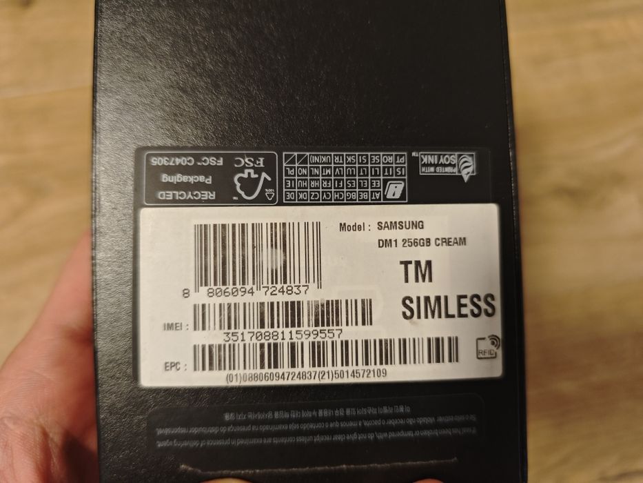 Vand Galaxy s23 - 256Gb -  Cream