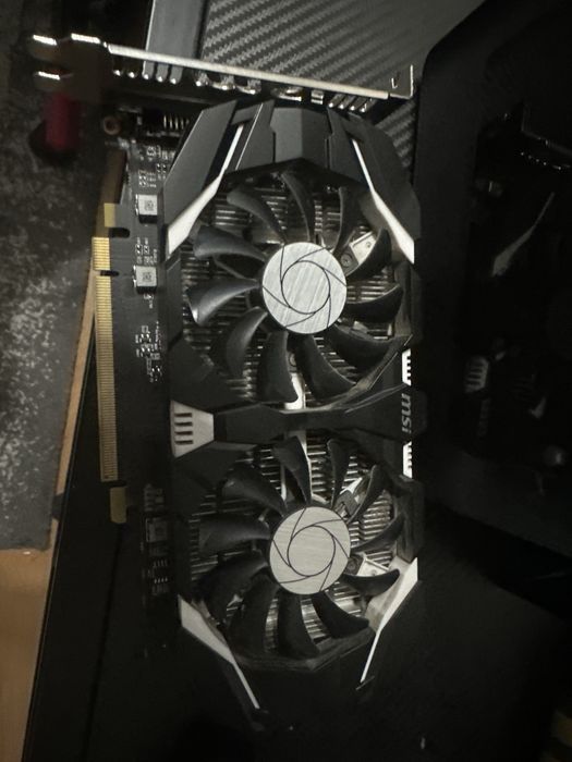 Vand placa video gtx 1050 ti 4gb