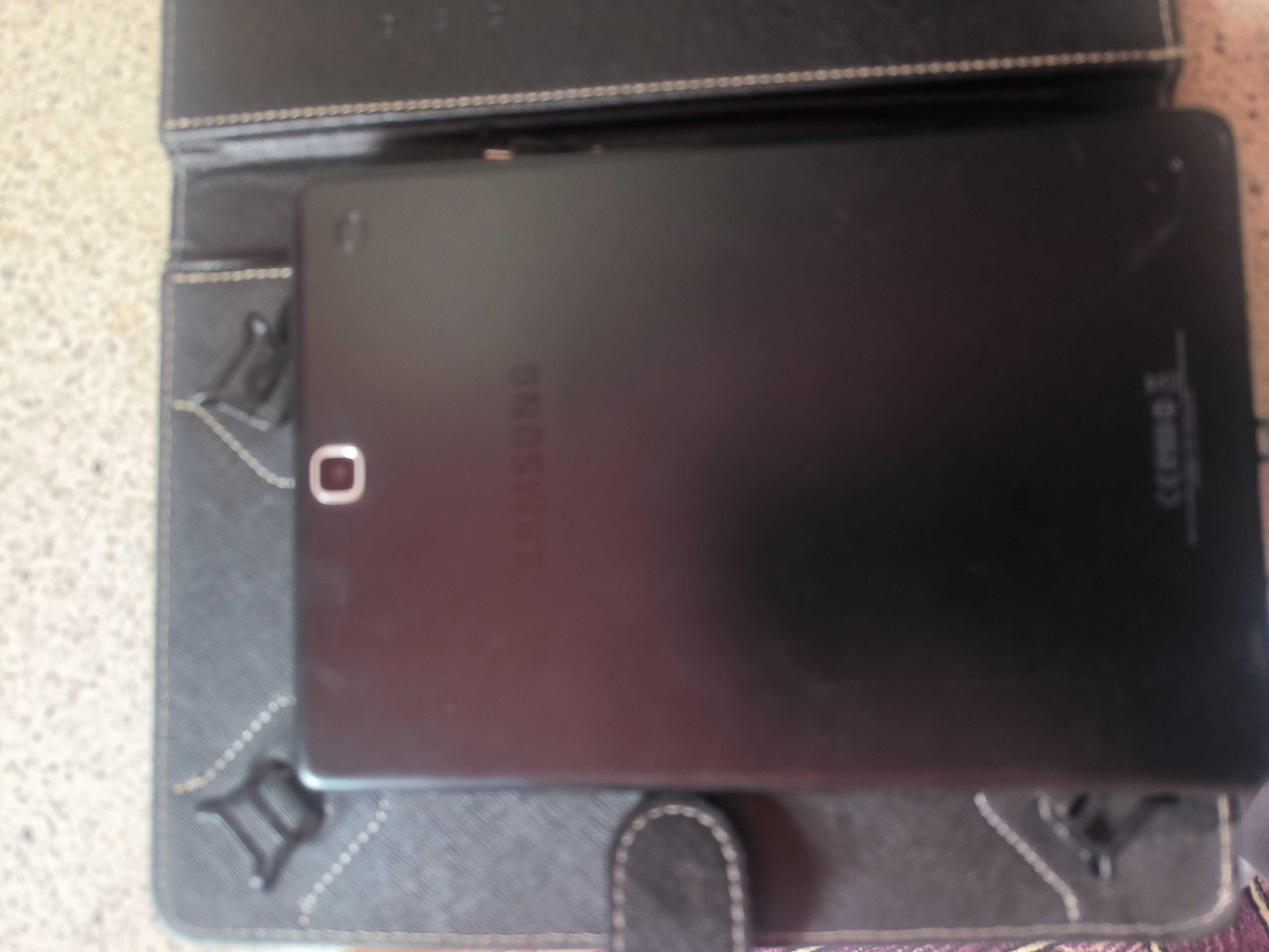 Tableta Samsung Galaxy A tab t 555 cu tot cu husa
