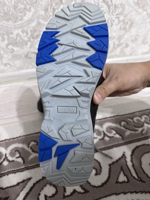 Продам рабочие ботинки