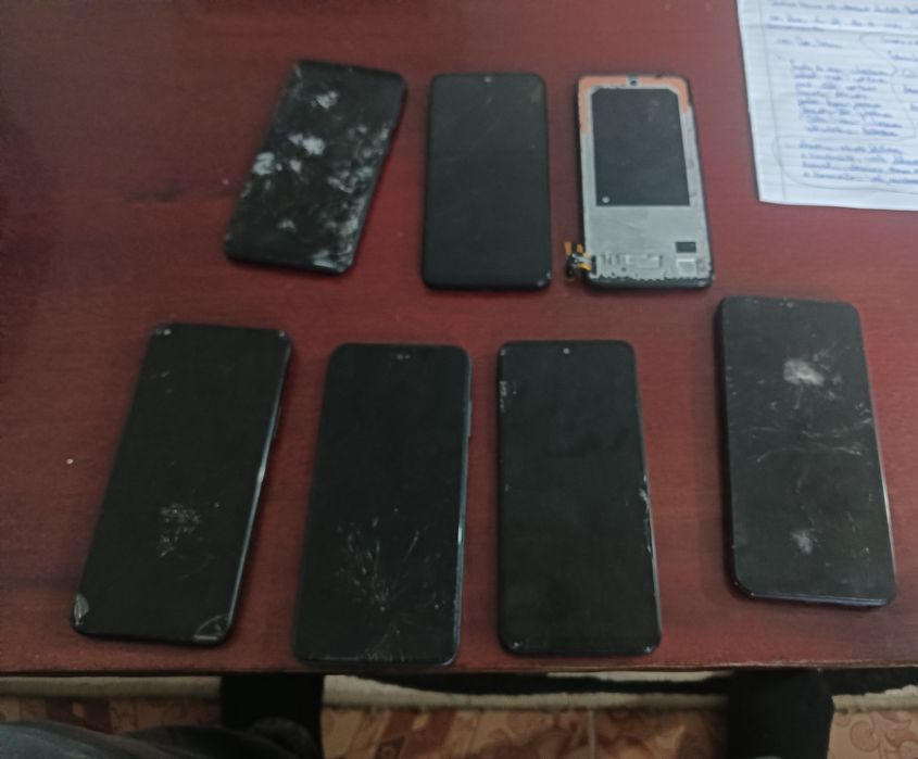 Redmi Samsung Huawei