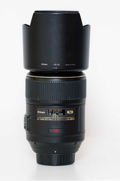 Obiectiv Nikon 105mm f/2.8 VR macro