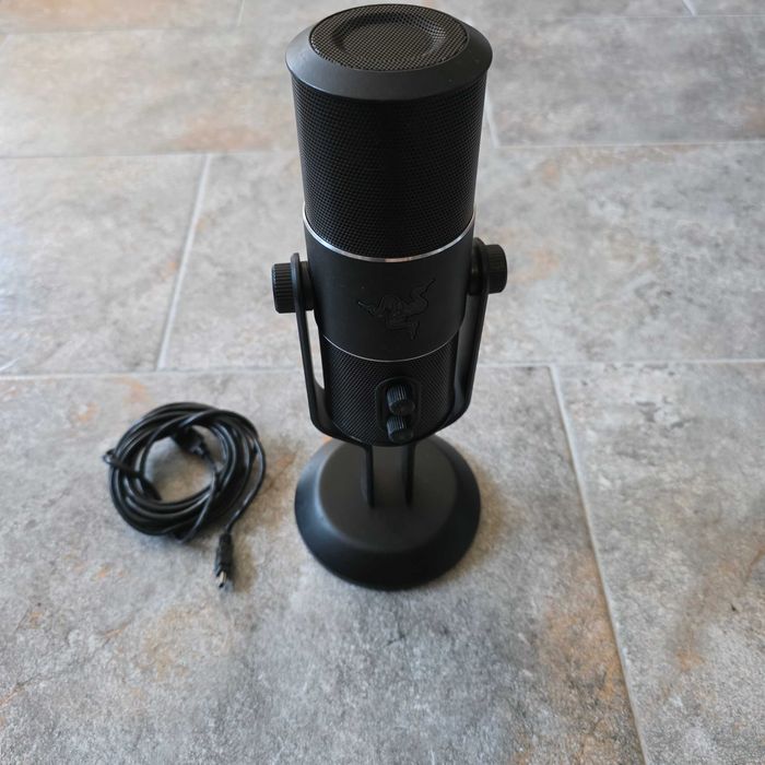Microfon Gaming Razer Seiren Pro