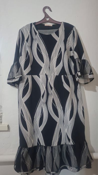 Продам платье 2000 тг