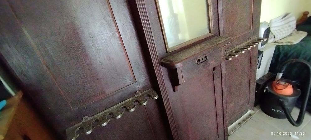 Старинно портманто със закачалки и огледало