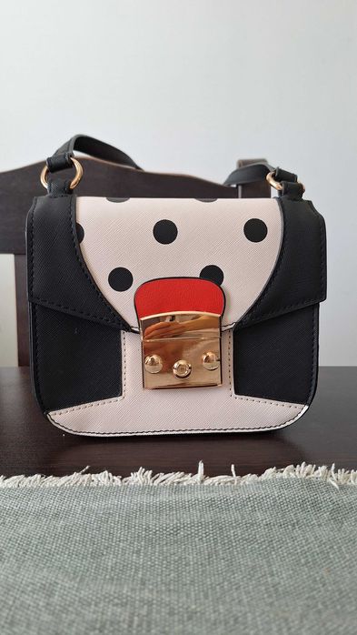 Малка дамска чанта