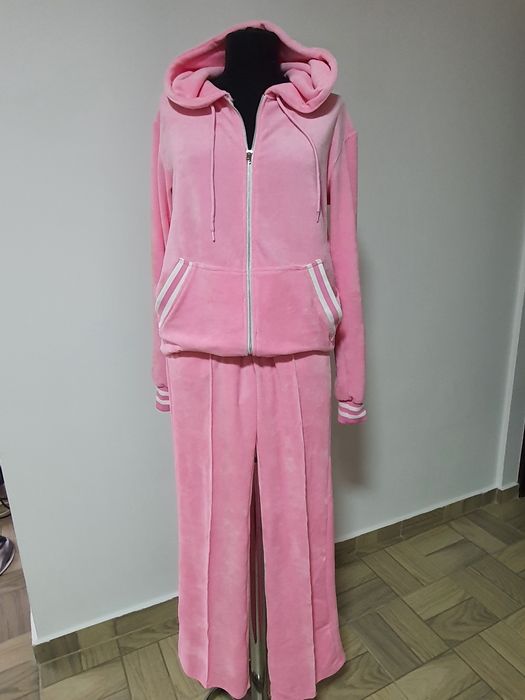 Trening model din catifea cu dungi albe, cu gluga;