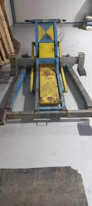 Elevator foarfeca 220v stare buna