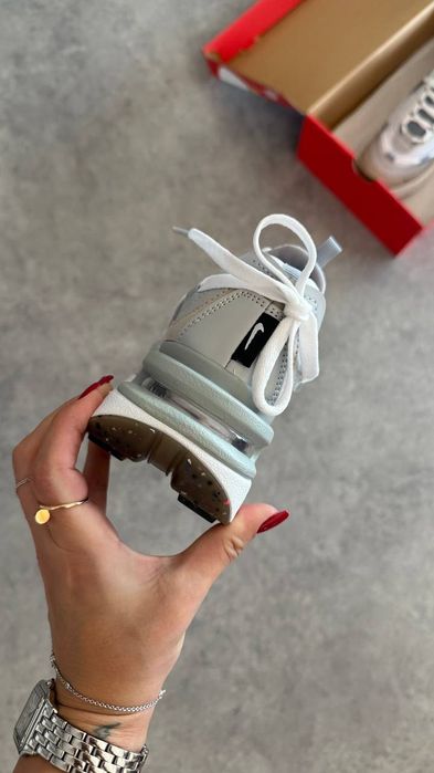 Дамски маратонки Nike Furyosa, 2 ЦВЯТА