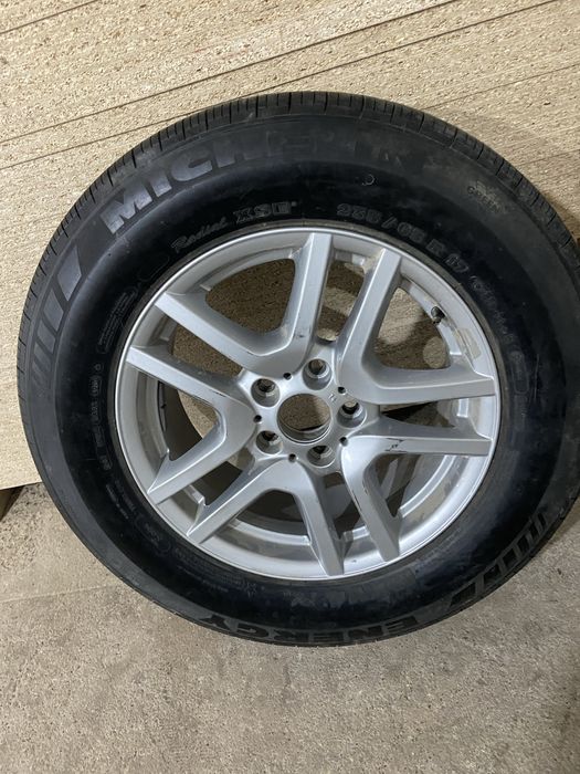 Срочна почти новый шина 235/65 R17