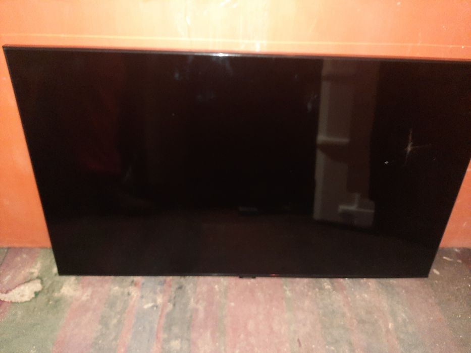 Телевизор Самсунг 43 инчов  SAMSUNG UE43TU8072U за части