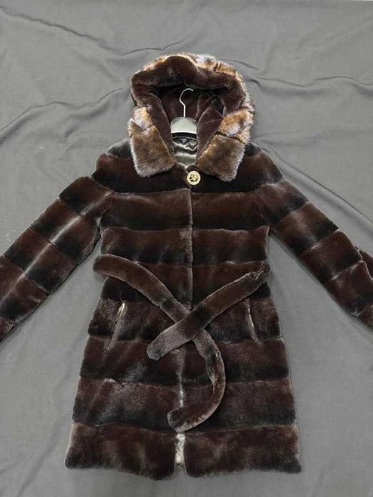 Коричневая  шуба