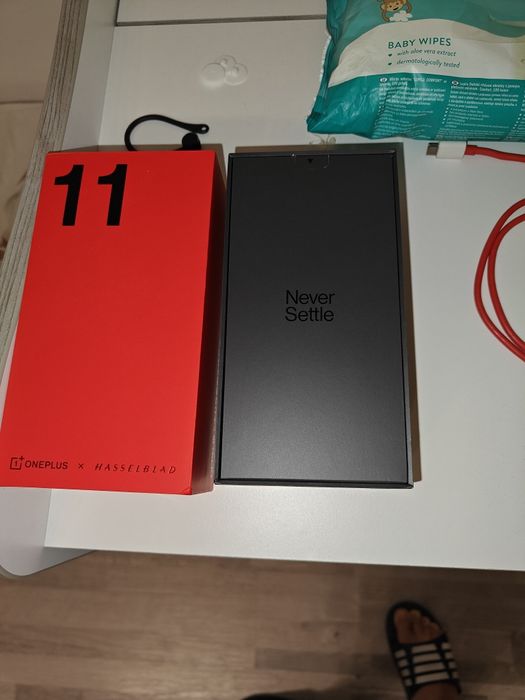 OnePlus 11   16GB/256GB