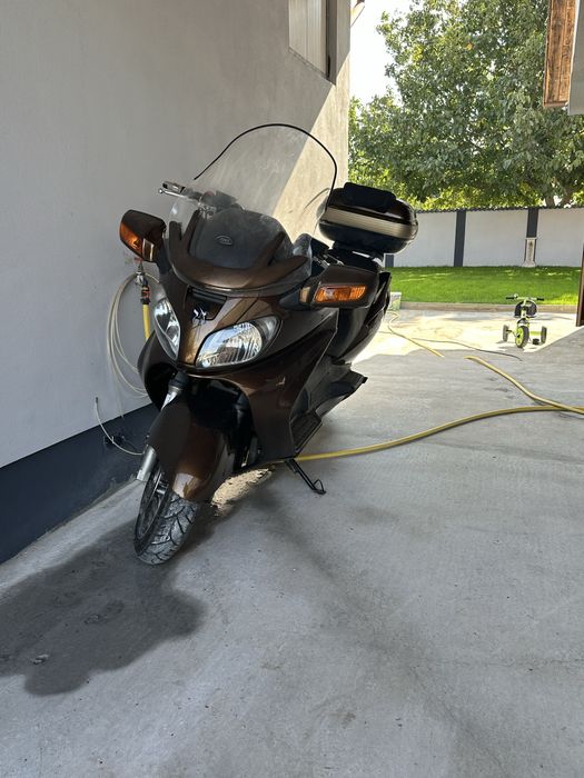 Suzuki burgman 650