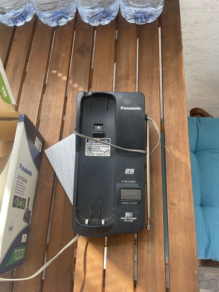 Продавам домашен телефон Panasonic