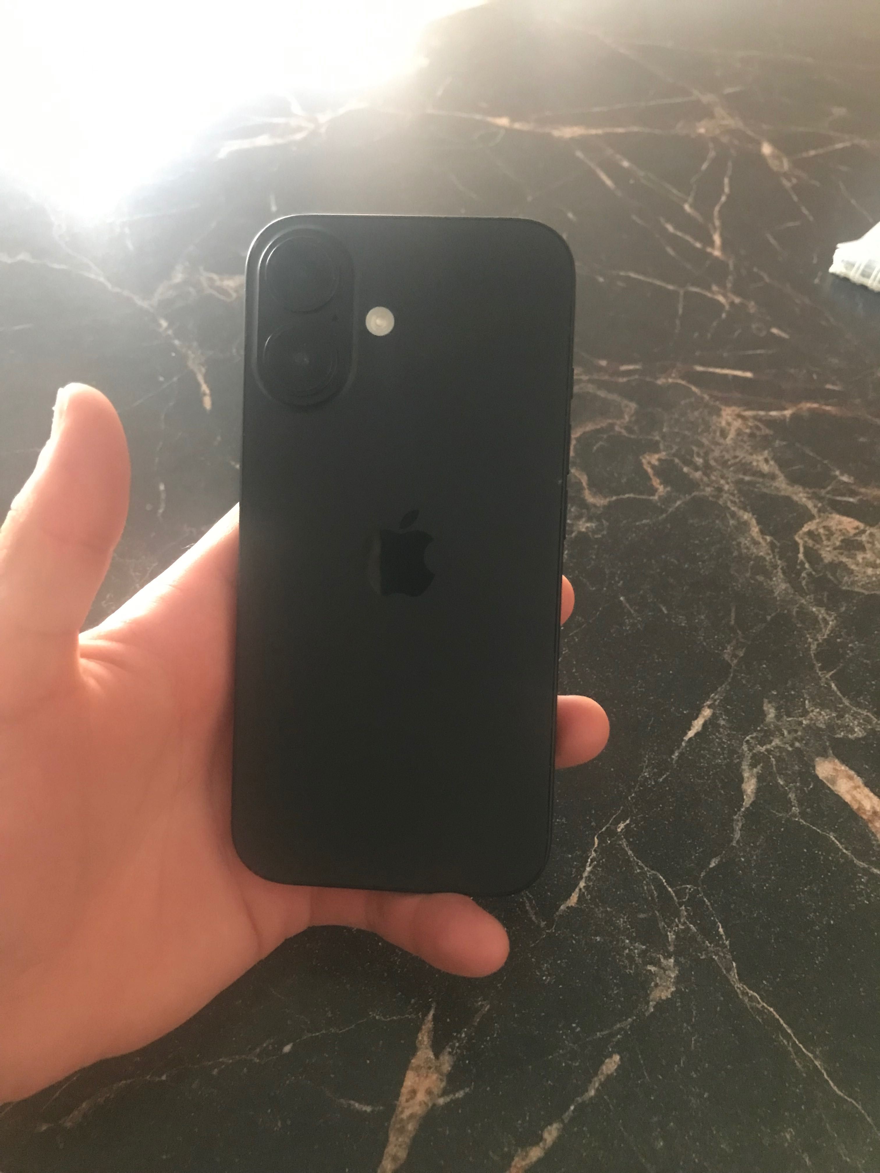 iPhone 16 128gb 100%акб
