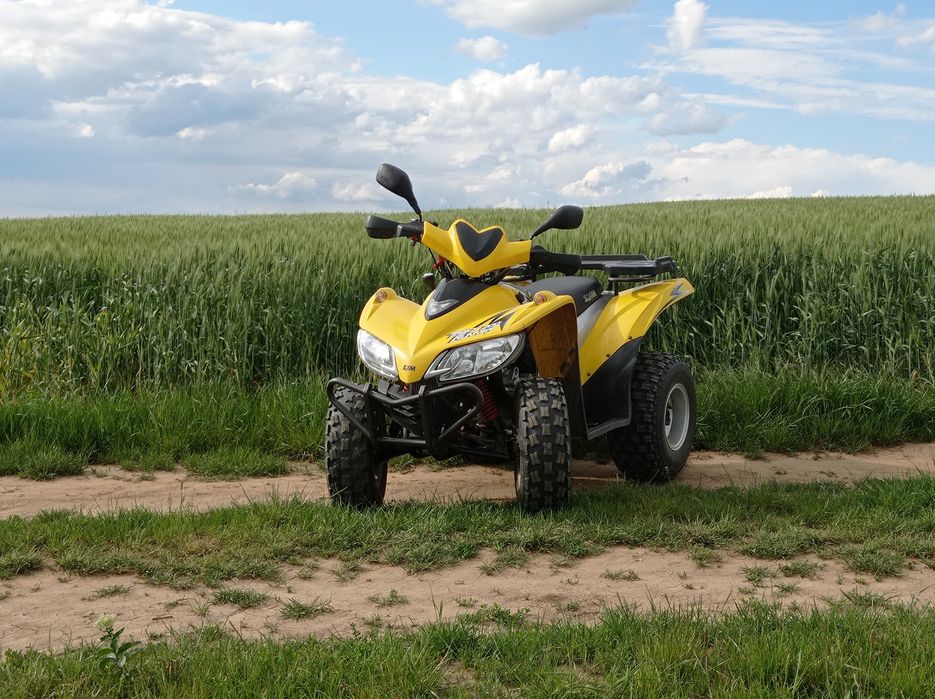 Vând ATV SYM 200cc ( nu linhai , tgb,cf ,bashan,yamaha kymco,eton,kxd)