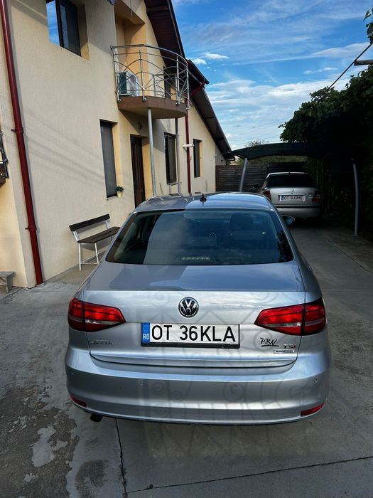 Vând vw Jetta 1,2 benzina