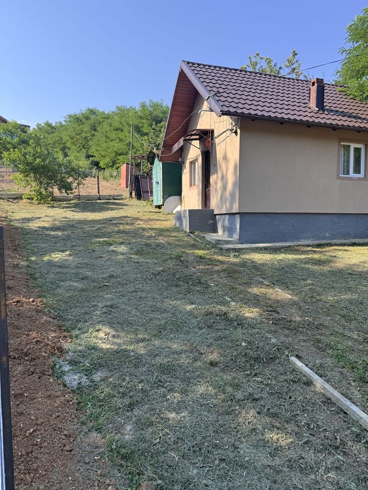 Vand teren + casuta vacanta