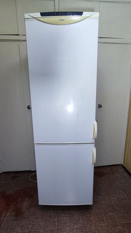 Продам холодильник б/у. 50000т. Самовывоз.
