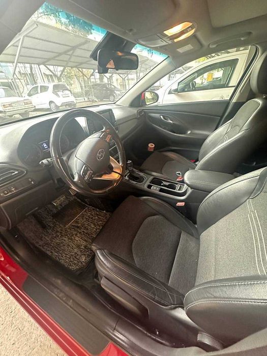 Продаю Hyundai i30 состояние отличное