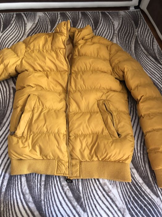 Зимно яке М размер . Мъжко няма значителни следи от употреба