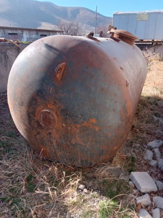 Цистерна бочка в отличном состоянием