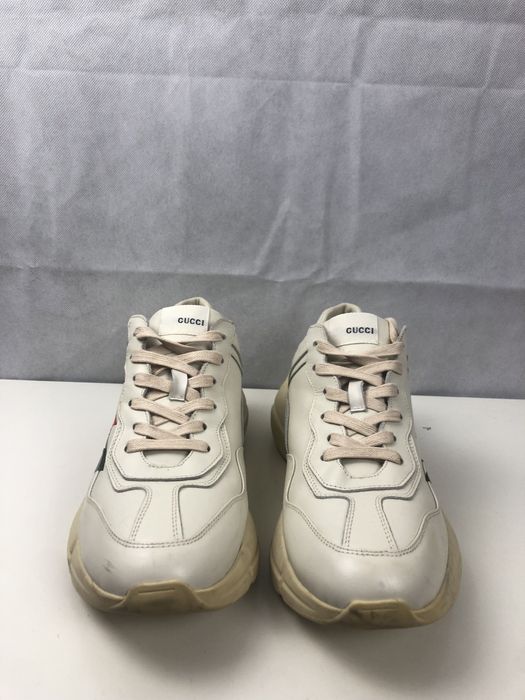 Модерни обувки .