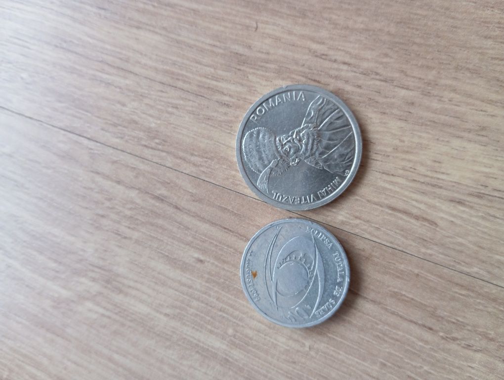 Vând doua monede de 100 lei din 1992  și 500 lei din 1999