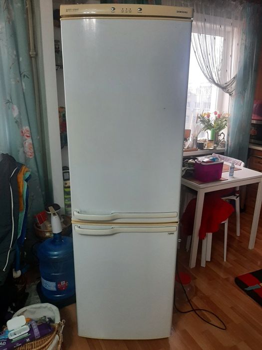 Продам холодильник Sumsung в рабочем состоянии