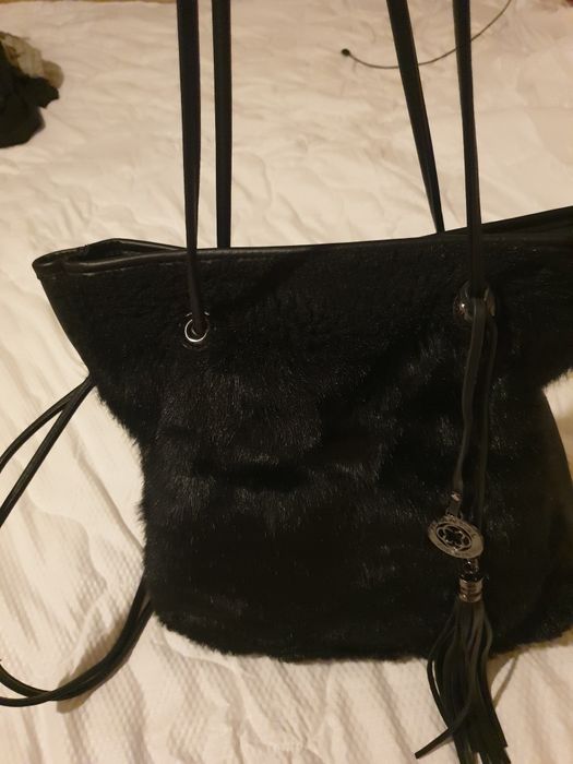 Дамски чанти!Сред тях има и естествена кожа!