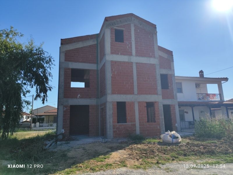 ПРОДАВА Мезонет в Паралия Офринио