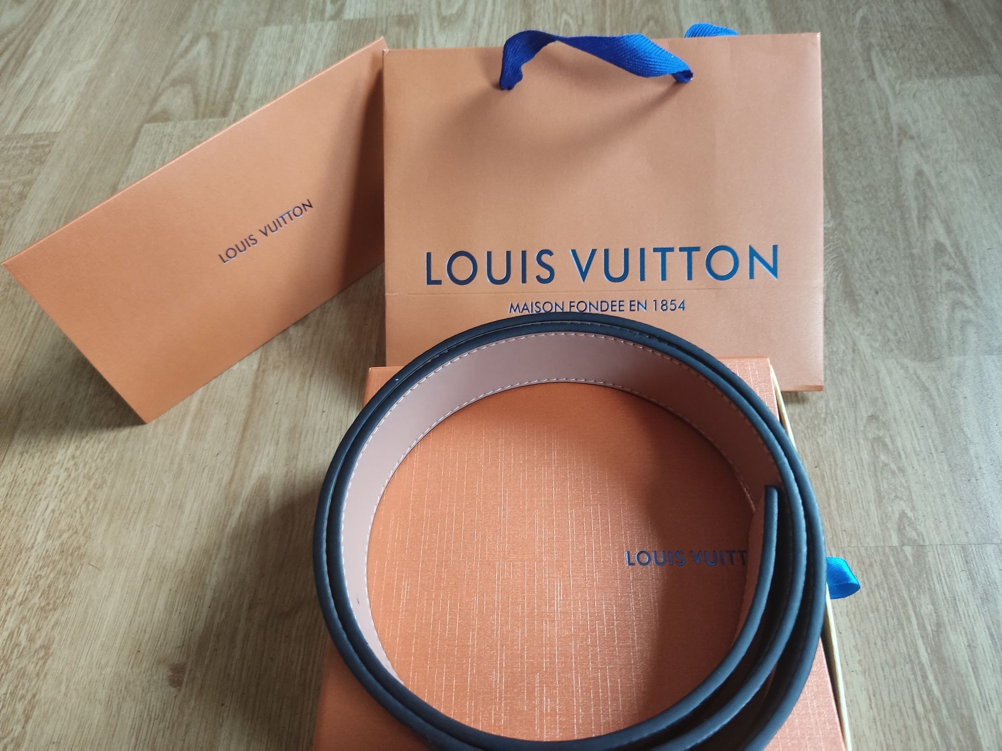 Curea Louis Vuitton